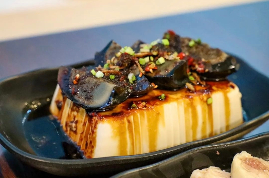 Century Egg Steamed Tofu (皮蛋豆腐)