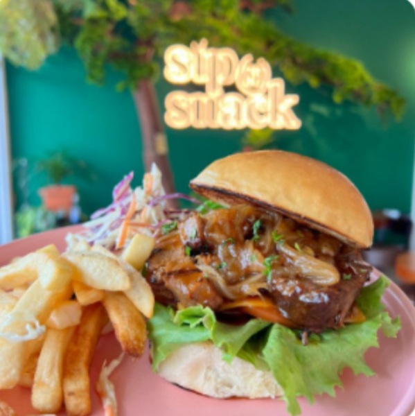 Beef Ribs Burger with Fries