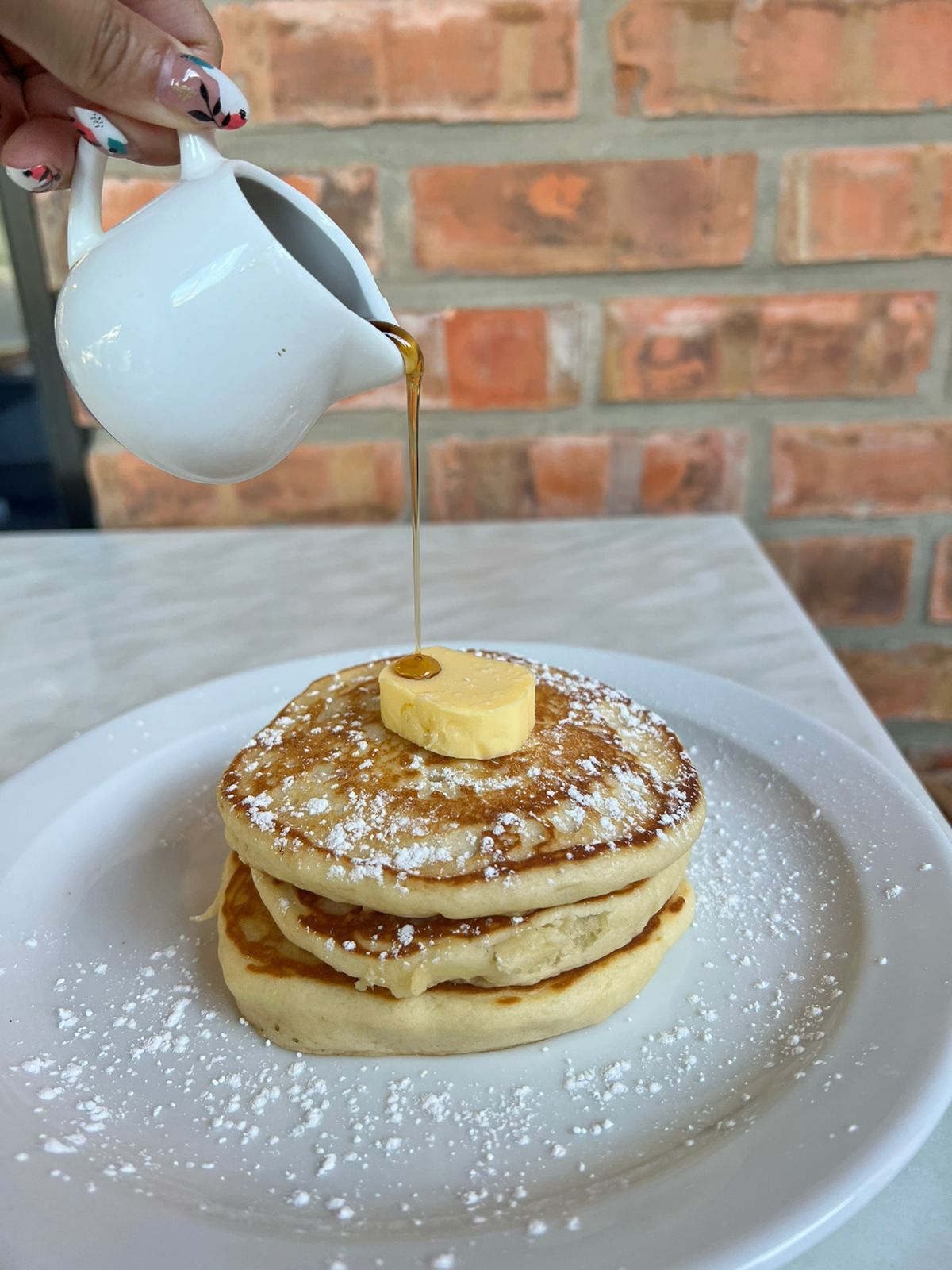 Classic Pancakes with Maple Syrup 