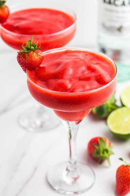 STRAWBERRY DAIQUIRI 