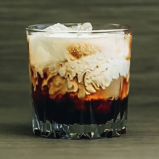 WHITE RUSSIAN 